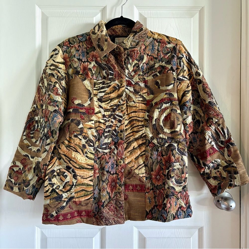 Vintage Chico’s Tapestry Quilted Brocade Jacket Animal Applique Size 1 Fits Med